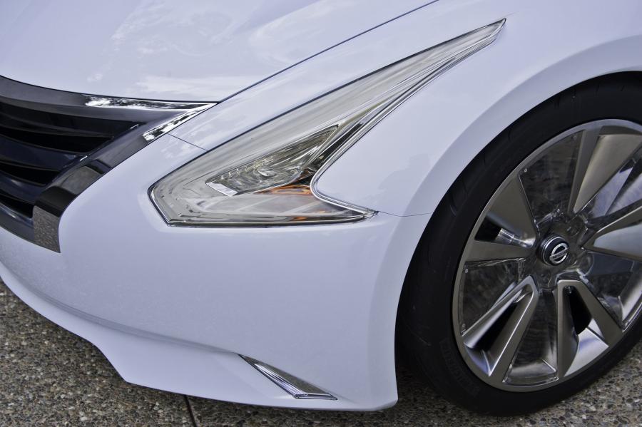 Nissan Ellure Concept 2010 года  (фото 30 из 52)